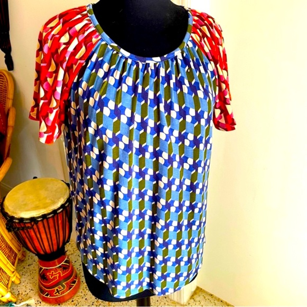 ANTHROPOLOGIE Akemi Kin Short Sleeve Pretty Two Print Knit Top!